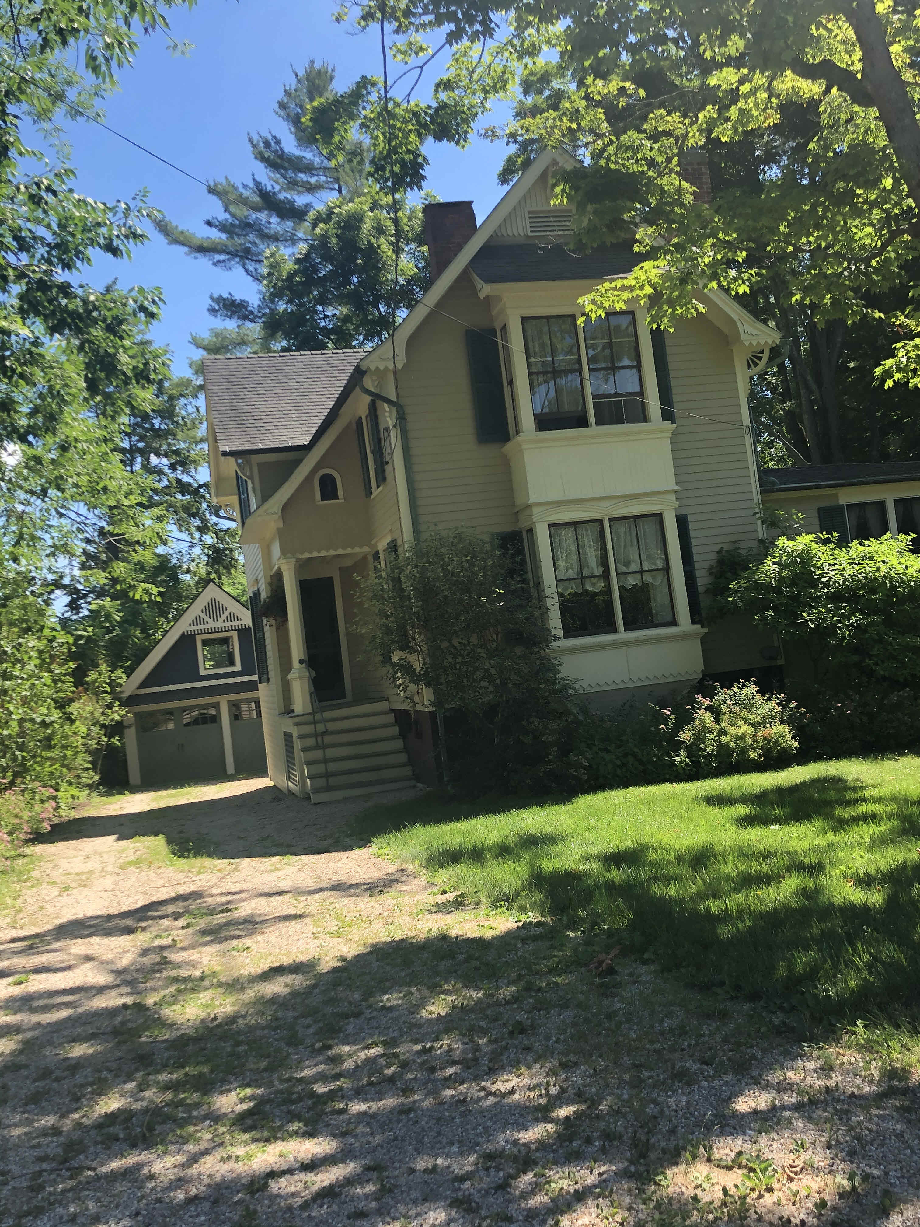Building photograph for 20 ELM STREET